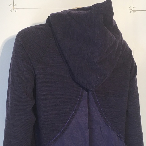 Lululemon Pull Me Over Hoodie - Picture 7 of 15